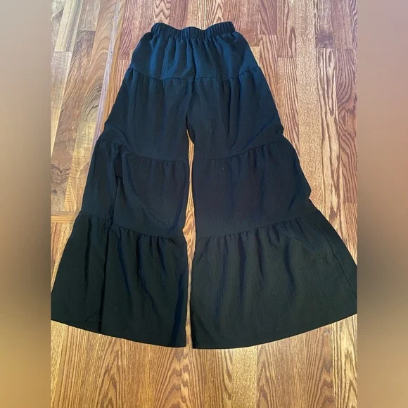 Black Tiered Wide-Leg Pants - Picture 1 of 2